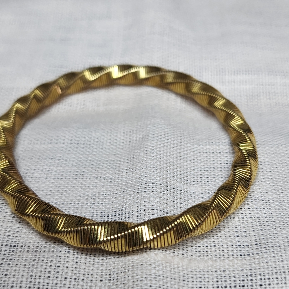 Vintage Bangle Bracelet Gold Tone Twisted Wire Stretchy 80s 90s